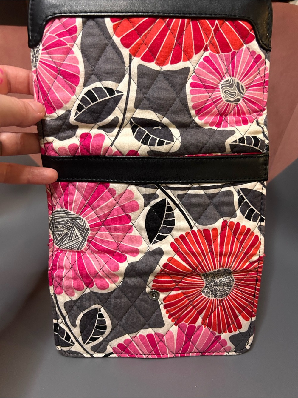 NWOT cherry. 🍒Vera Bradley Floral Quilted Trifold Wallet - Pink & Red - Picture 4 of 12